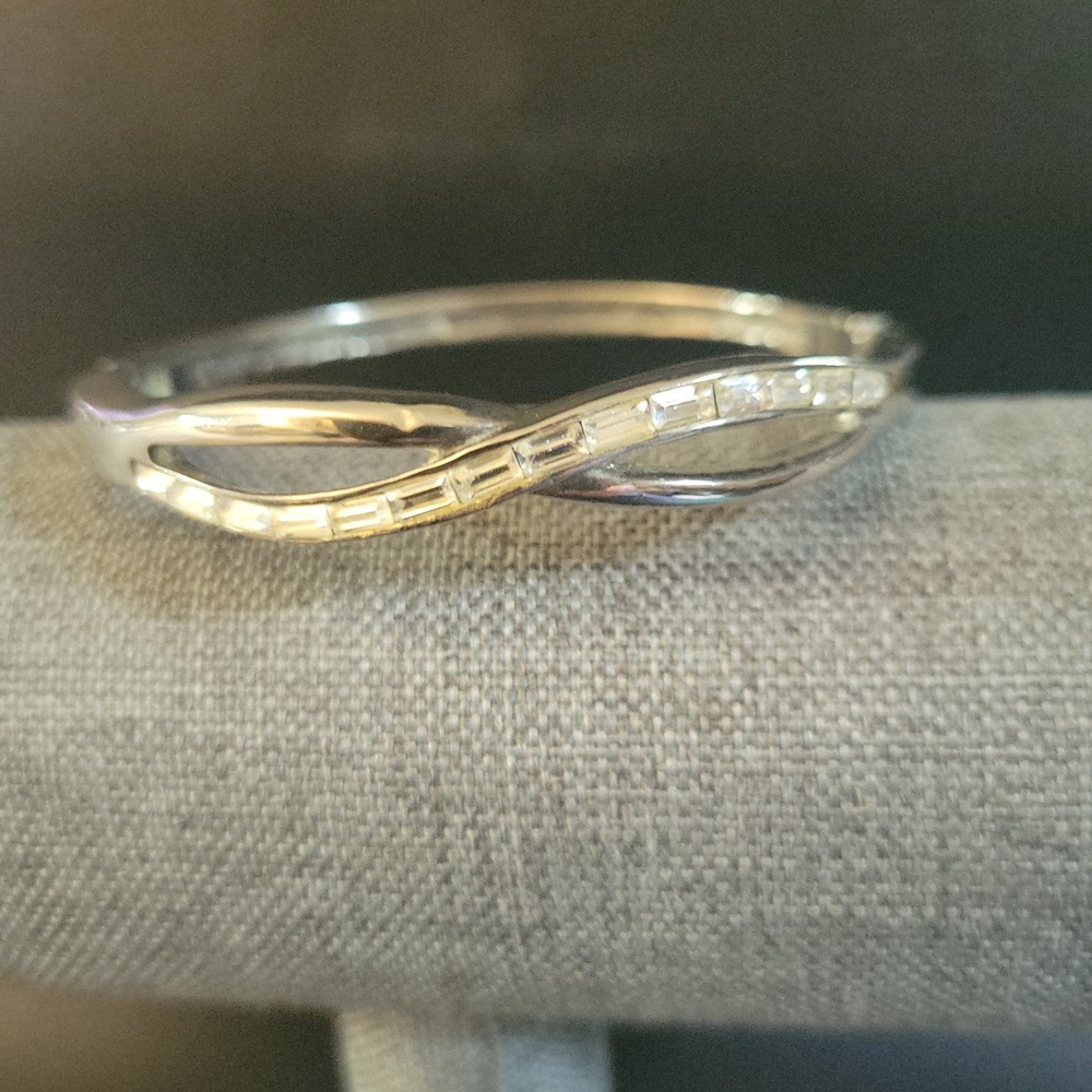 Silver Tone Baguette Crystal Infinity Hinge Bangle Bracelet Size 7 Quiet Luxury